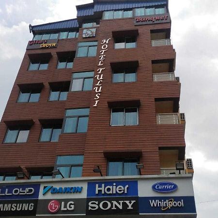 Oyo Hotel Tulusi Inn โบลปูร์ ภายนอก รูปภาพ