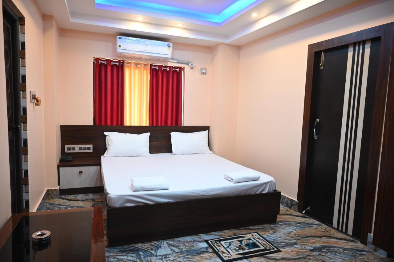 Oyo Hotel Tulusi Inn โบลปูร์ ภายนอก รูปภาพ