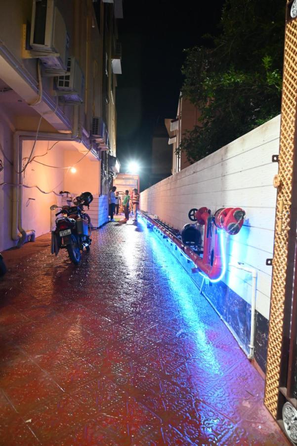 Oyo Hotel Tulusi Inn โบลปูร์ ภายนอก รูปภาพ