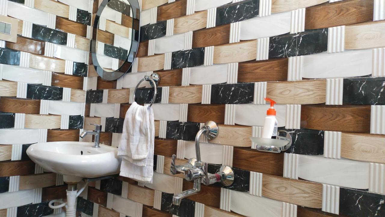 Oyo Hotel Tulusi Inn โบลปูร์ ภายนอก รูปภาพ